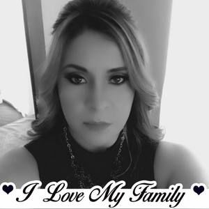 Meet your Posher, Adela